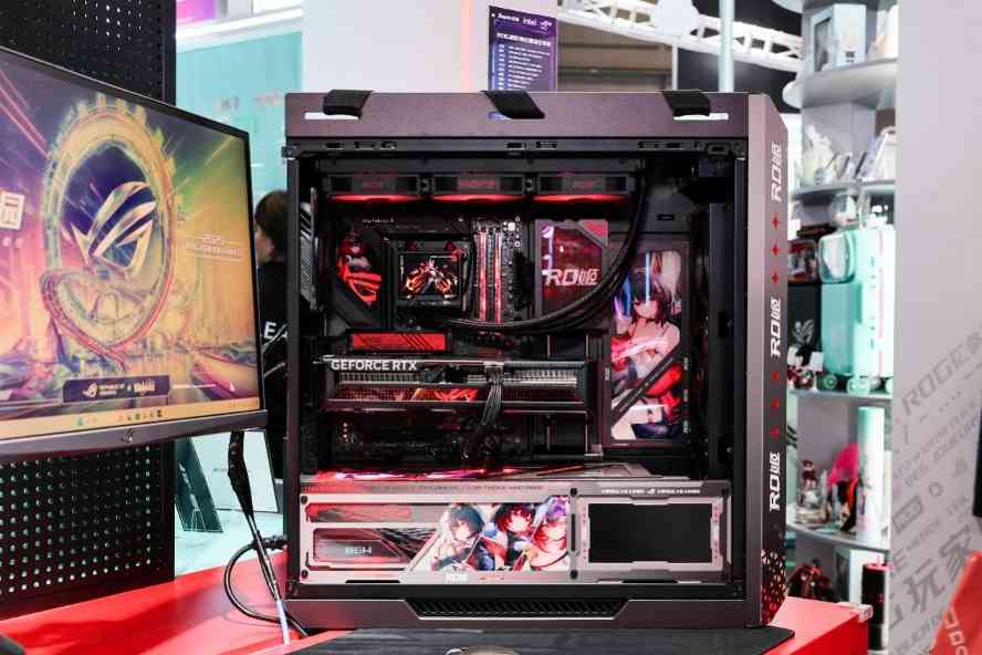 ROG游戏展台引爆BW2025 初音未来联名主板登场